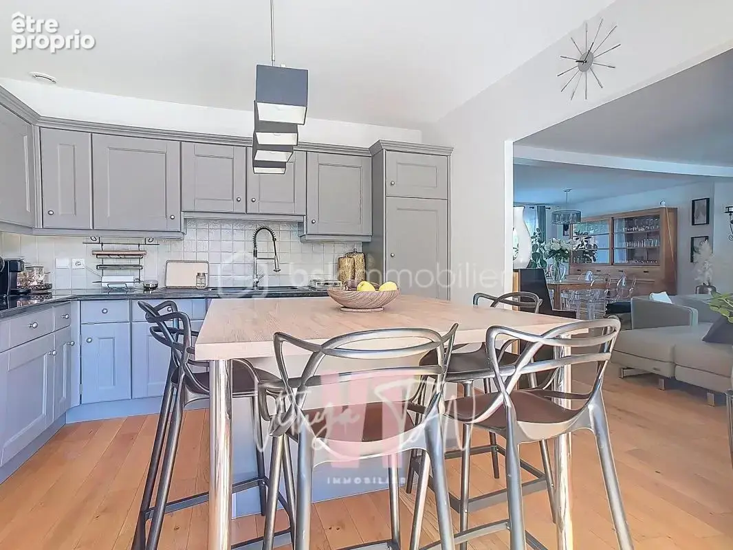Maison prête-a-vivre - 5 chambres - secteur privilégié - photo 6