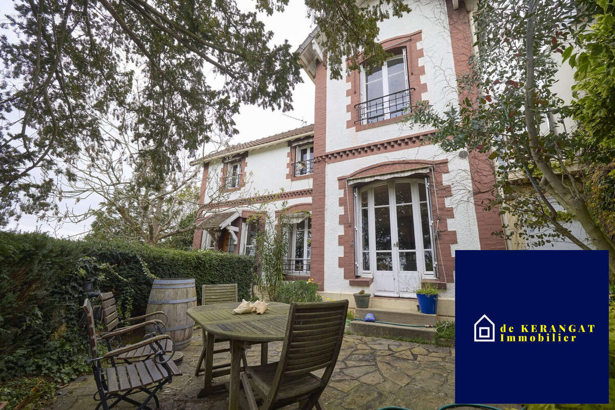 Maison à LE PLESSIS-ROBINSON