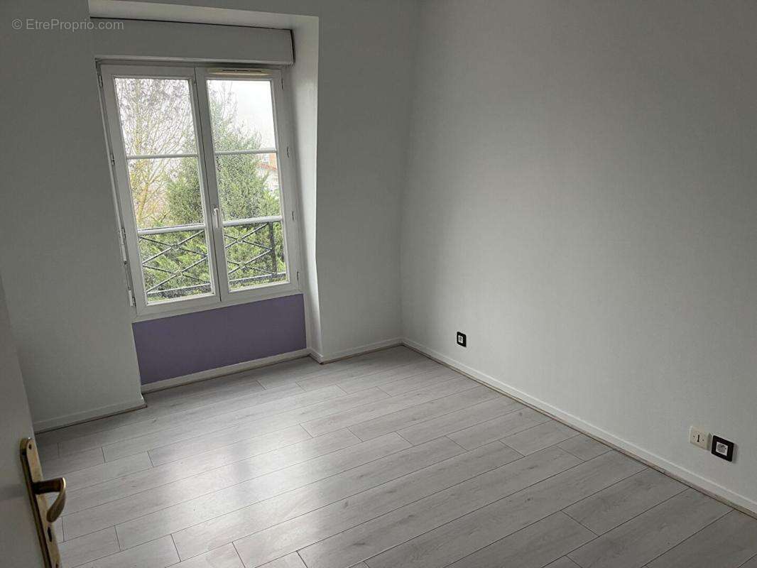Appartement à CORBEIL-ESSONNES