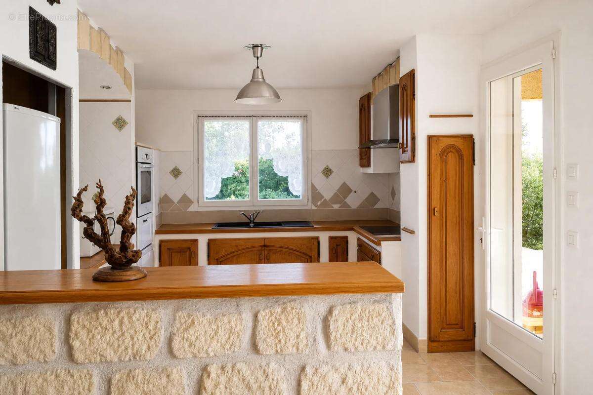 Maison de 157 m2 avec piscine et terrain de 3000 m2 - photo 4