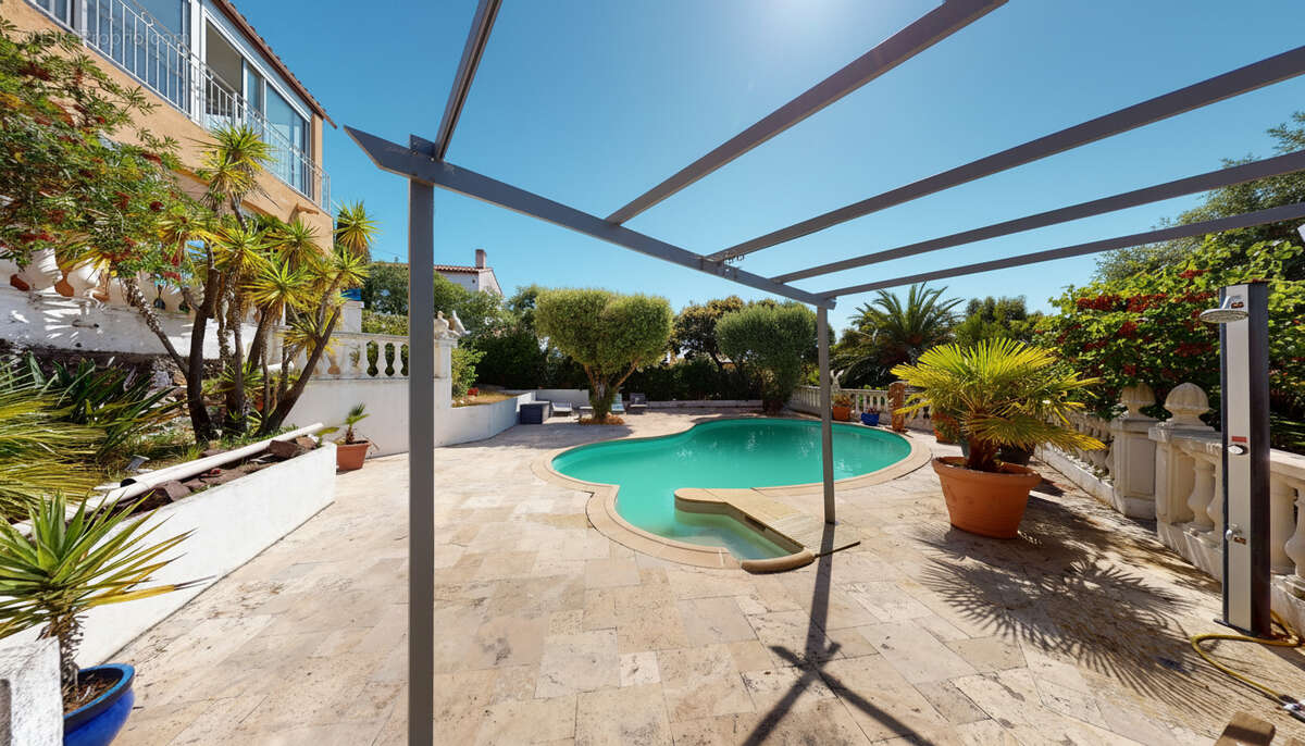 Maison à FREJUS