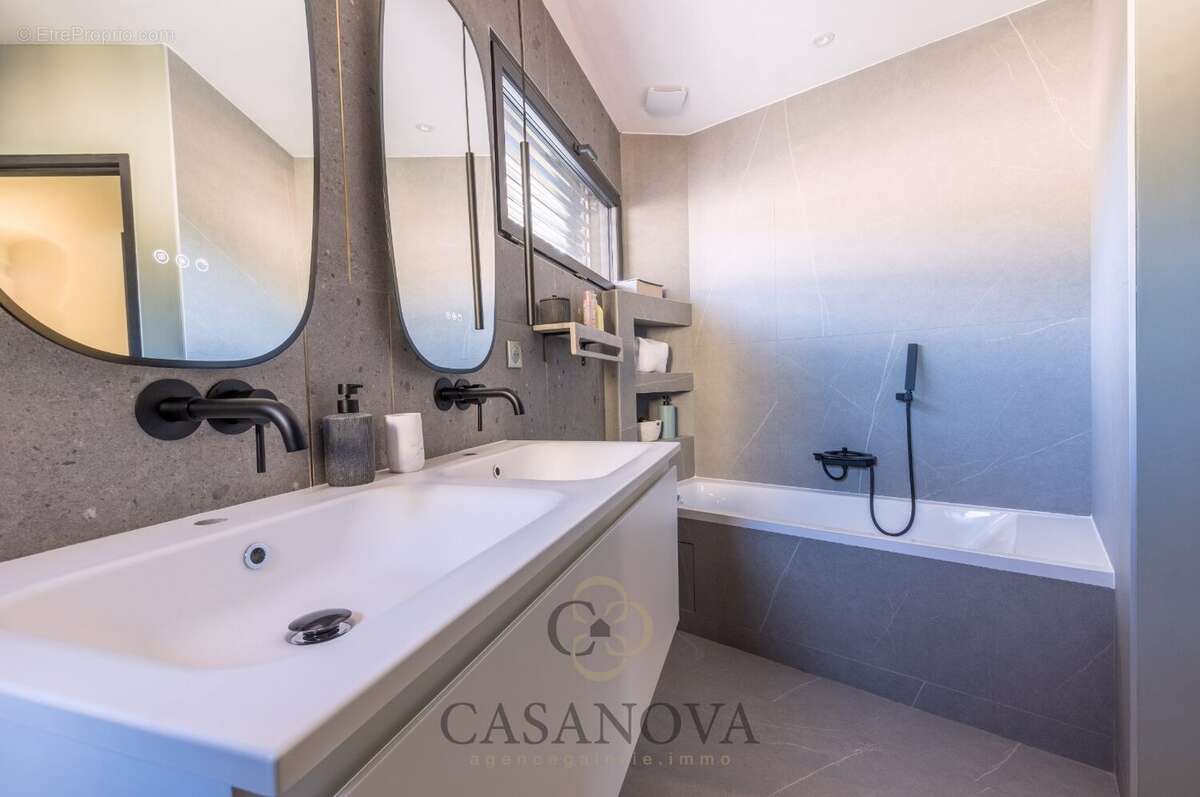 Maison à PRADES-LE-LEZ