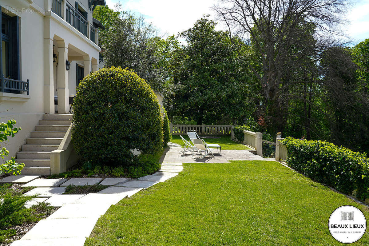Maison à CALUIRE-ET-CUIRE