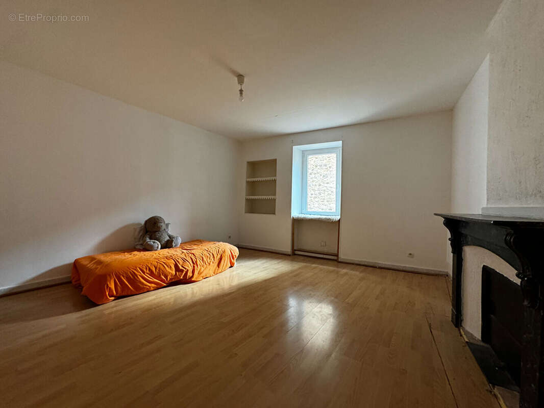 Maison à THEZAN-DES-CORBIERES