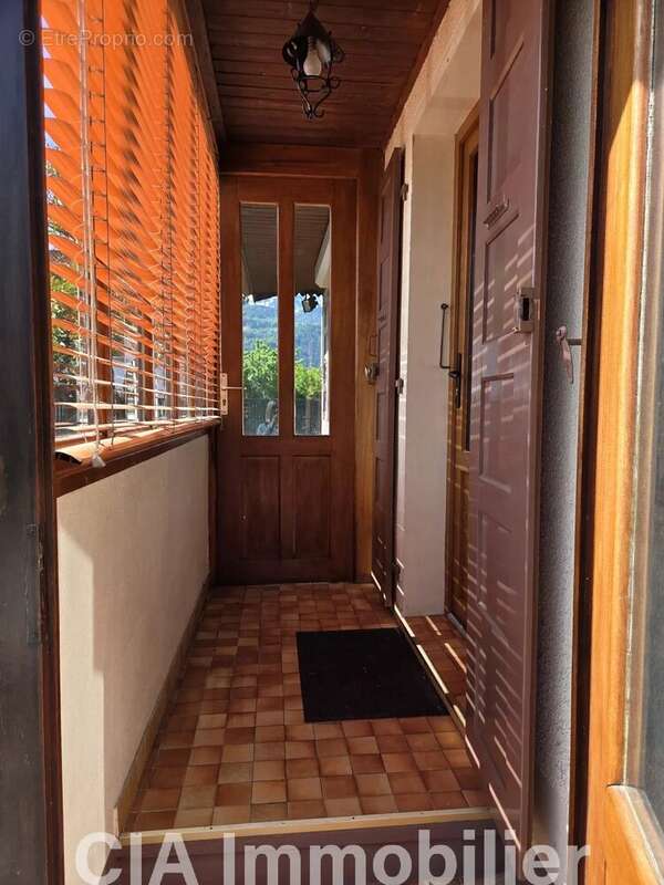 Maison à MARIGNIER