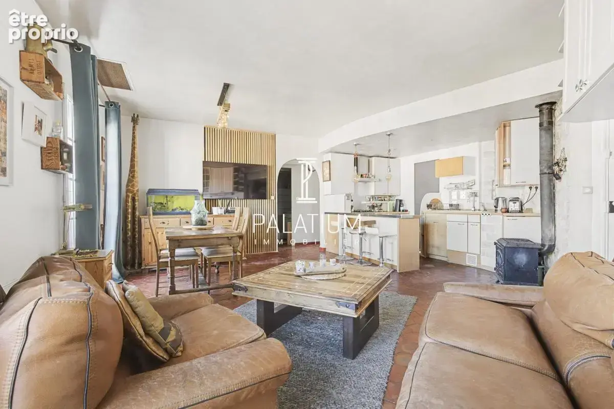 Rare à Port-Grimaud - Appartement 81 m² avec mezzanines en b - photo 3
