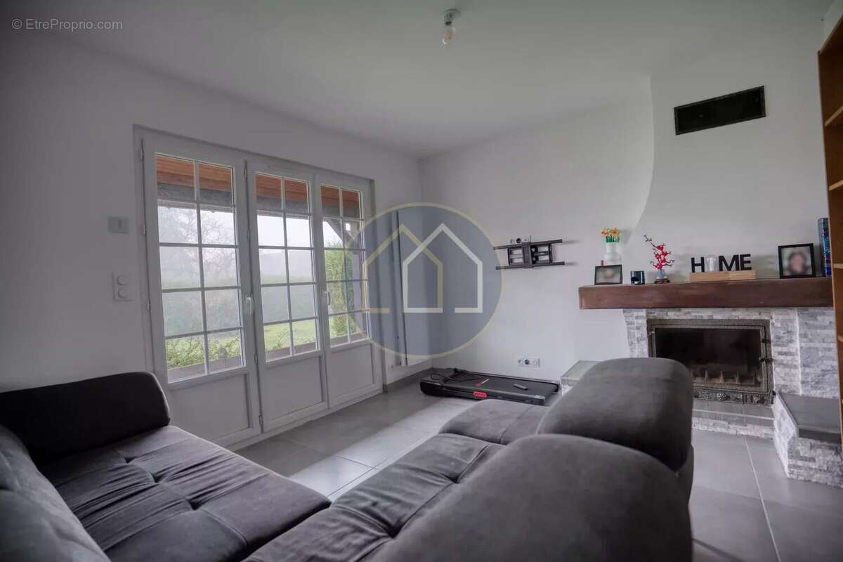 Maison à CHATEAUNEUF-EN-THYMERAIS