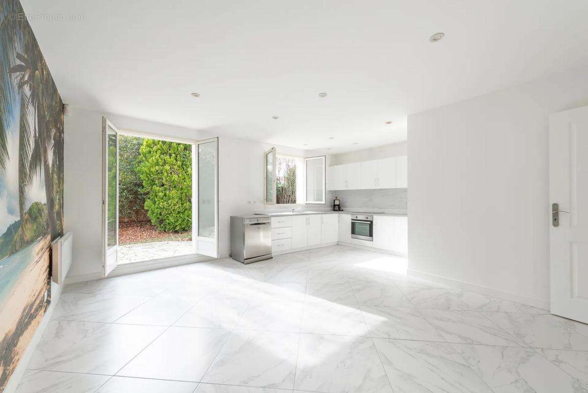 Maison à CLAYE-SOUILLY