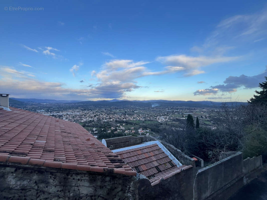 Maison à SOLLIES-VILLE