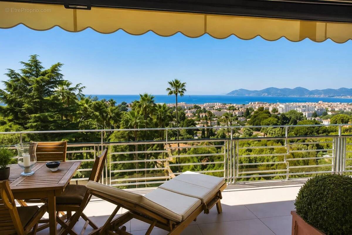 Appartement à CANNES