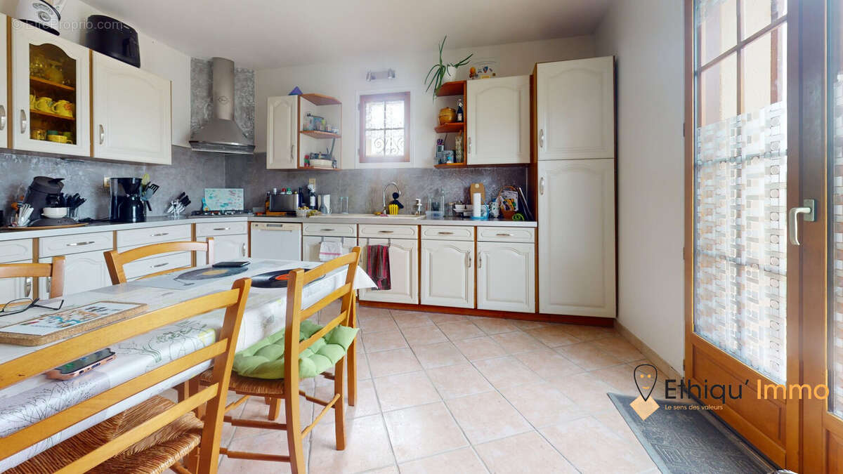 Maison 124 m² à Precy-Saint-Martin  - photo 5