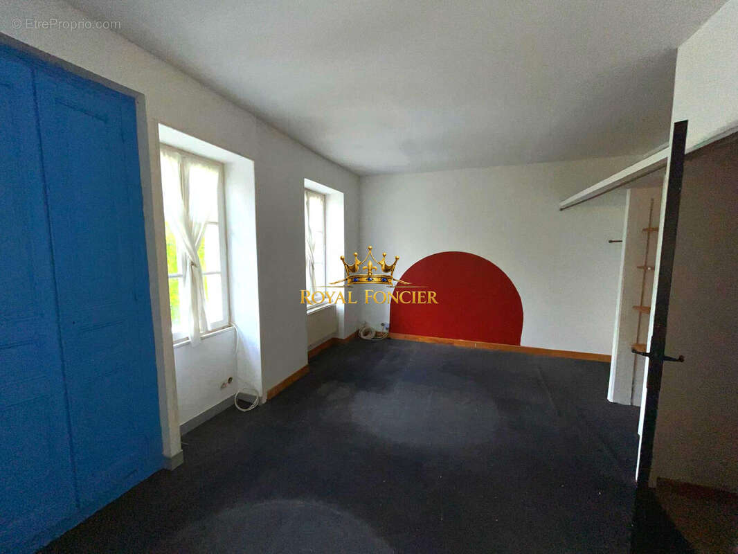 Maison 74 m² à Descartes  - photo 9