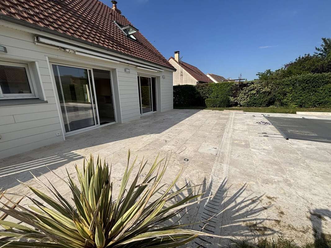 Maison à CONNERRE