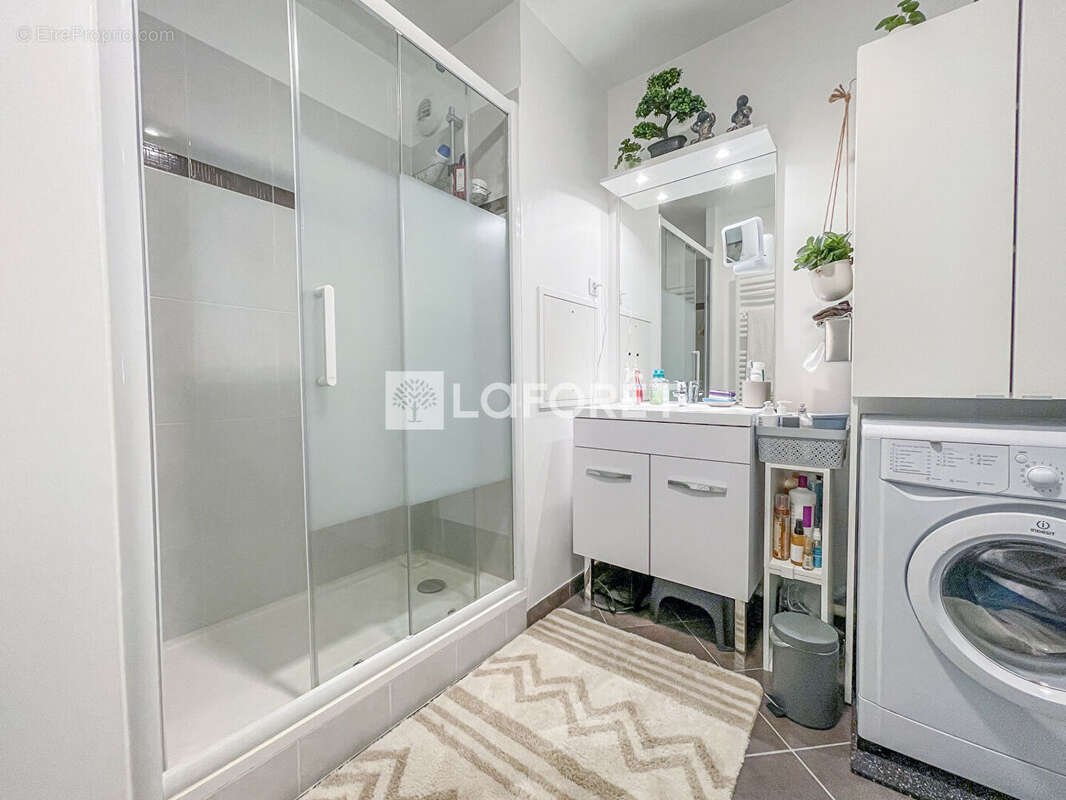 EXCLUSIVITÉ - T3 60m² avec ascenseur et  parking privé - Proche Mandres les Roses - photo 12
