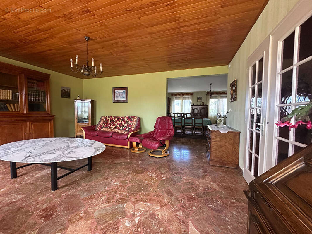 Maison à MONTFERRAND-LE-CHATEAU