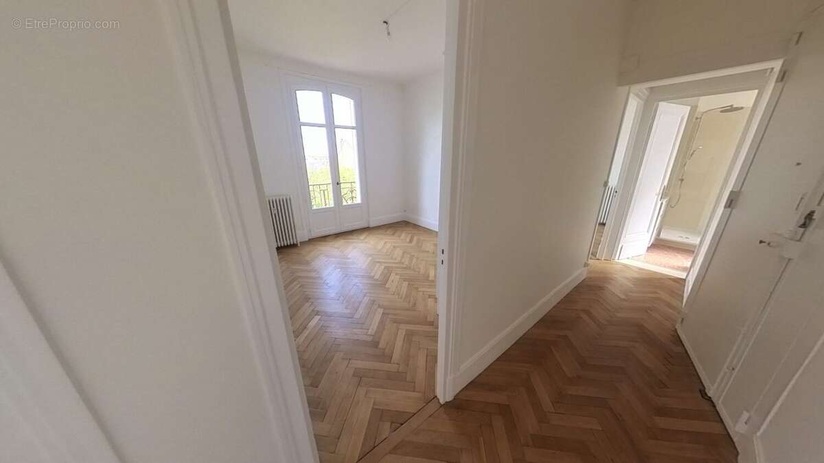 Appartement 81 m² à Montlucon  - photo 5
