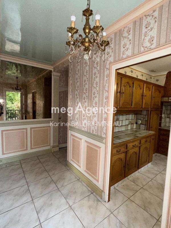 Maison à VOUNEUIL-SUR-VIENNE