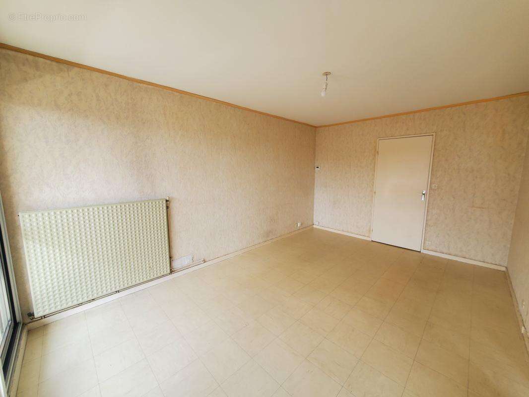 Beau T4 avec parking, cave et balcon - photo 4