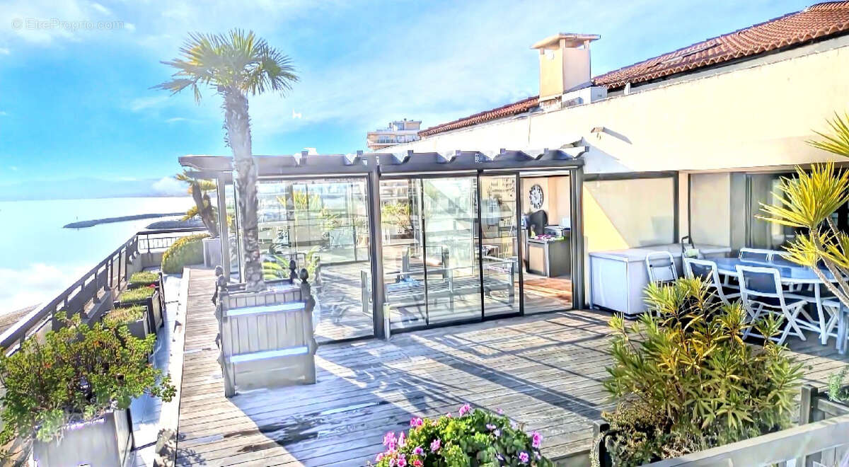 Appartement à FREJUS