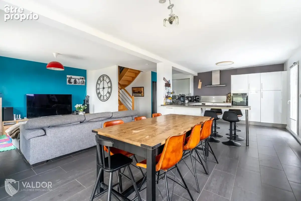 Hauteurs d'Anse - Maison familiale avec 4 chambres et jardin paysagé - photo 4