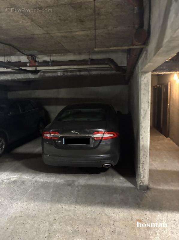 Parking à BORDEAUX