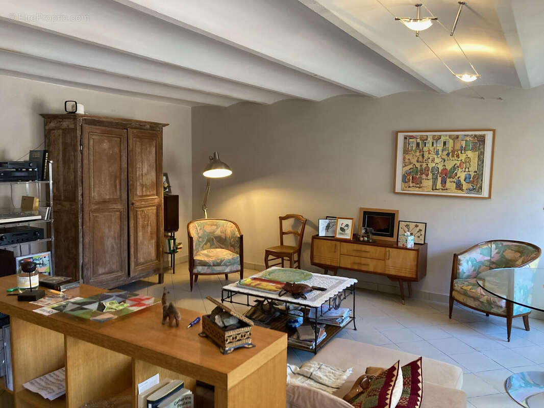 Maison à ROUSSILLON-EN-MORVAN