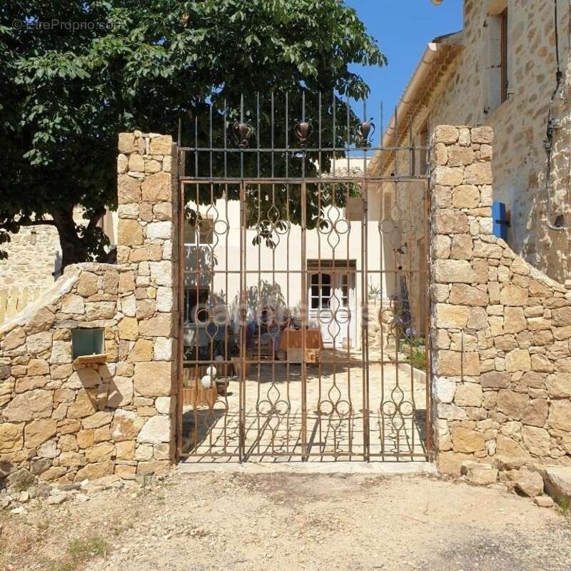 Dpt Gard (30), à vendre Propriété comprenant Mas d'habitation, activités gîtes - photo 6