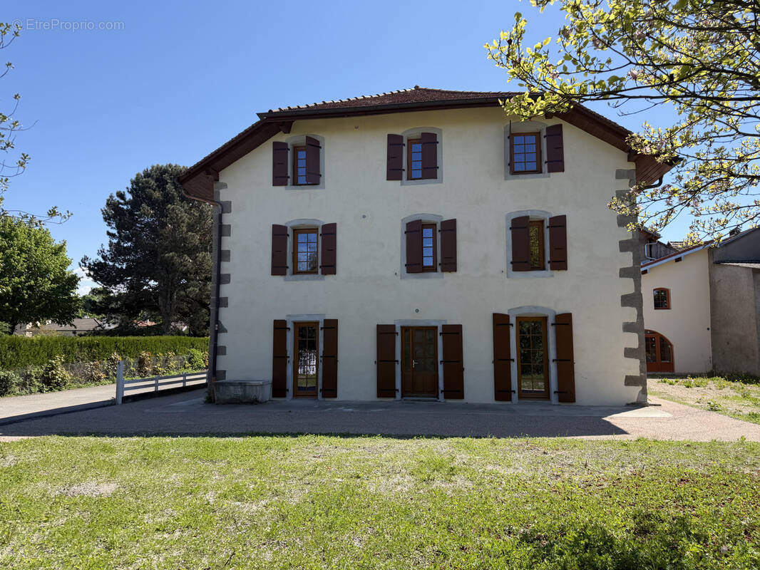 Appartement à DOUVAINE