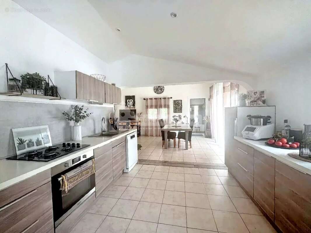 Maison à SAINT-MARTIN-DE-CRAU