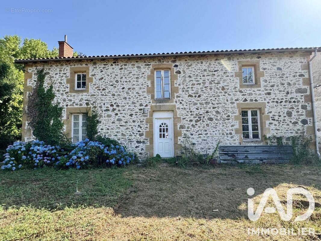 Photo 1 - Maison à SAINT-MAURICE-DES-LIONS