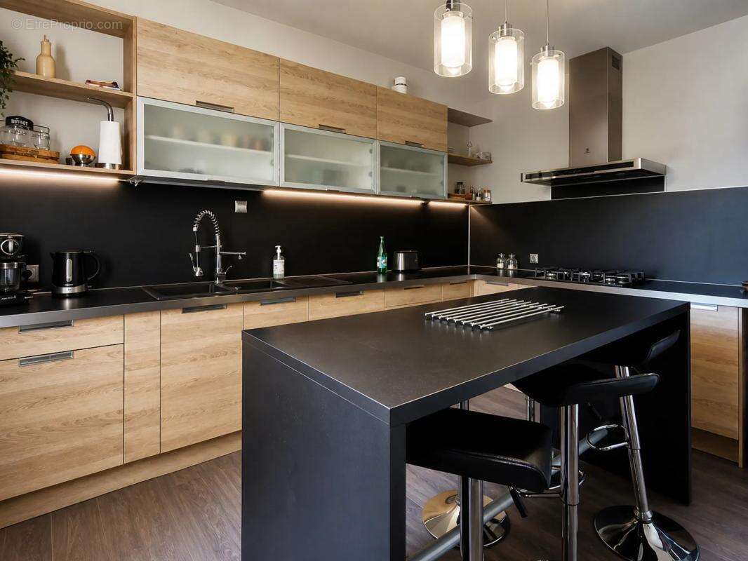Maison de 9 pièces de 183 m² à Linars - photo 7