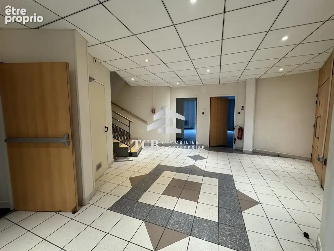 Commerce 987 m² à vendre à Saint-Herblain (44800) - photo 9