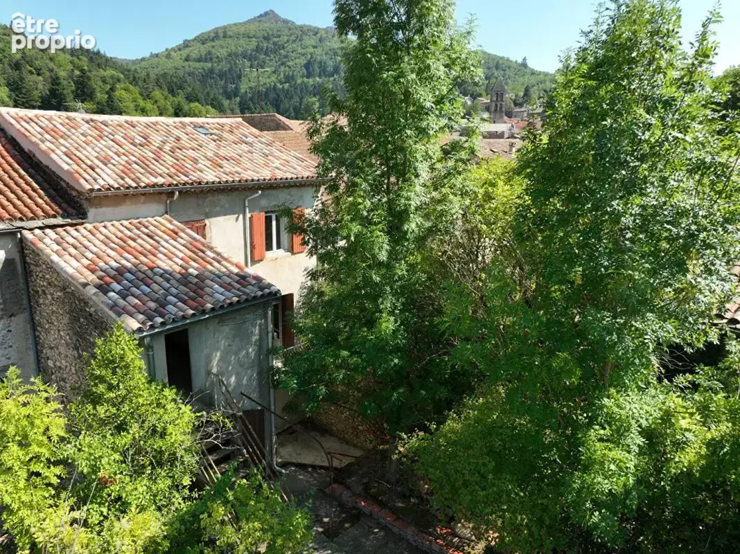 RARE - Demeure de caractère de 300 m² à rénover sur 5 385 m² de terrain - photo 3
