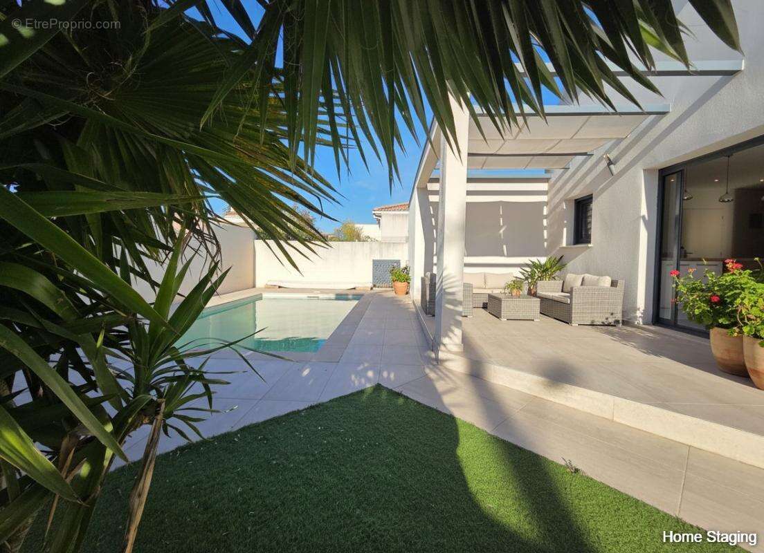Maison à MONTELIMAR