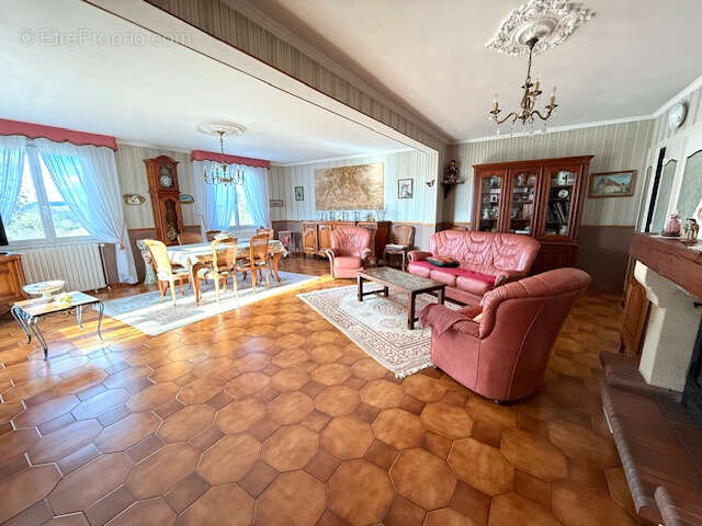 Maison à CHALAIS