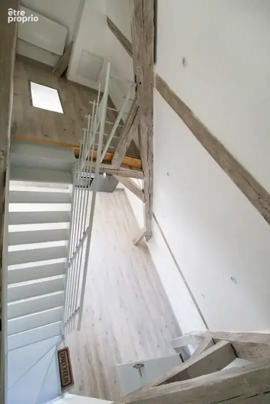 A VENDRE Exceptionnel T2 Bis avec Mezzanine  Hôtel Particulier Dijon Centre (Place Bossuet) - photo 2
