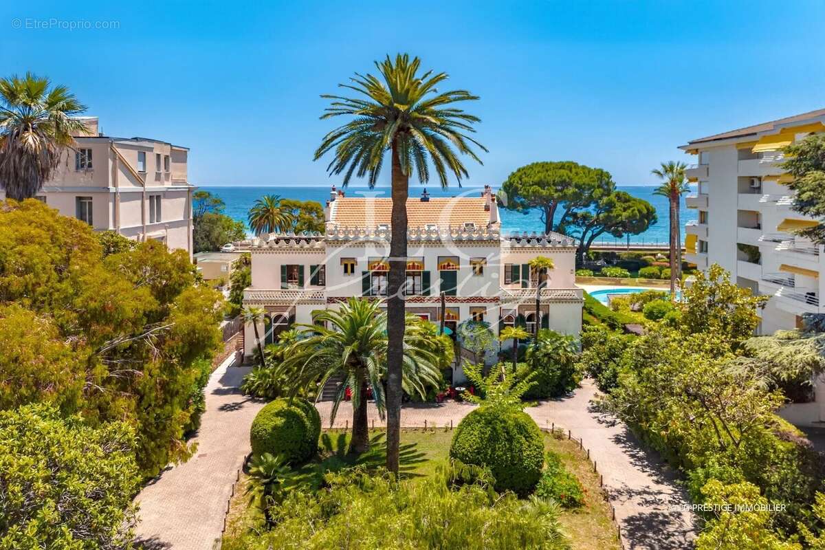Propriété d'exception de 800 m² en front de mer - photo 5