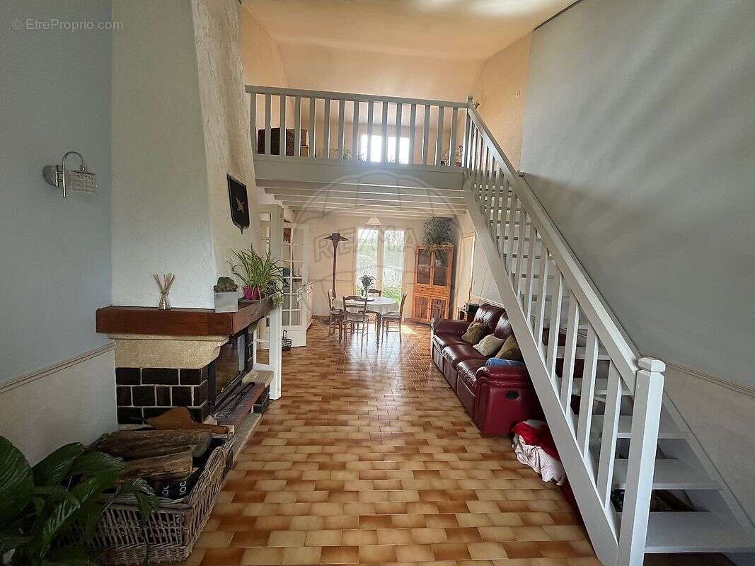 Maison à MESCHERS-SUR-GIRONDE