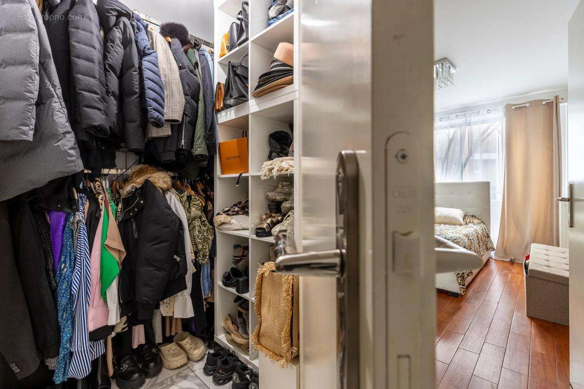 Appartement à PARIS-19E