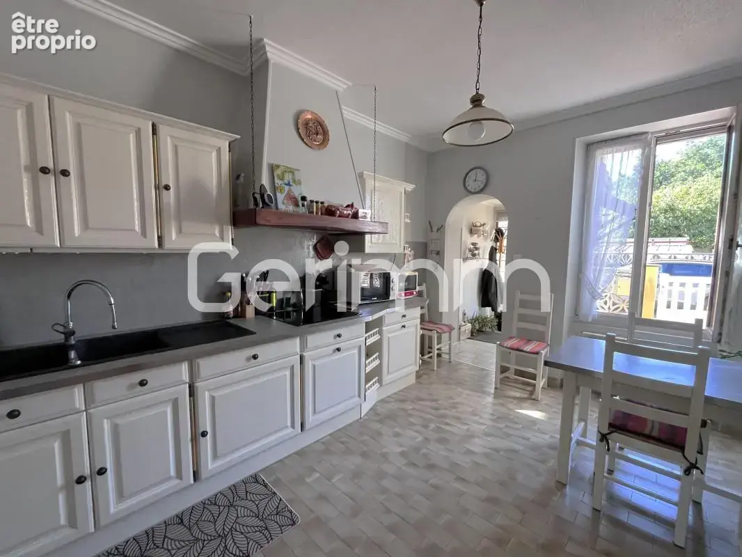 Vente - Maison - 4 pièces + cuisine - 100 m² - 319 000 € - - photo 4