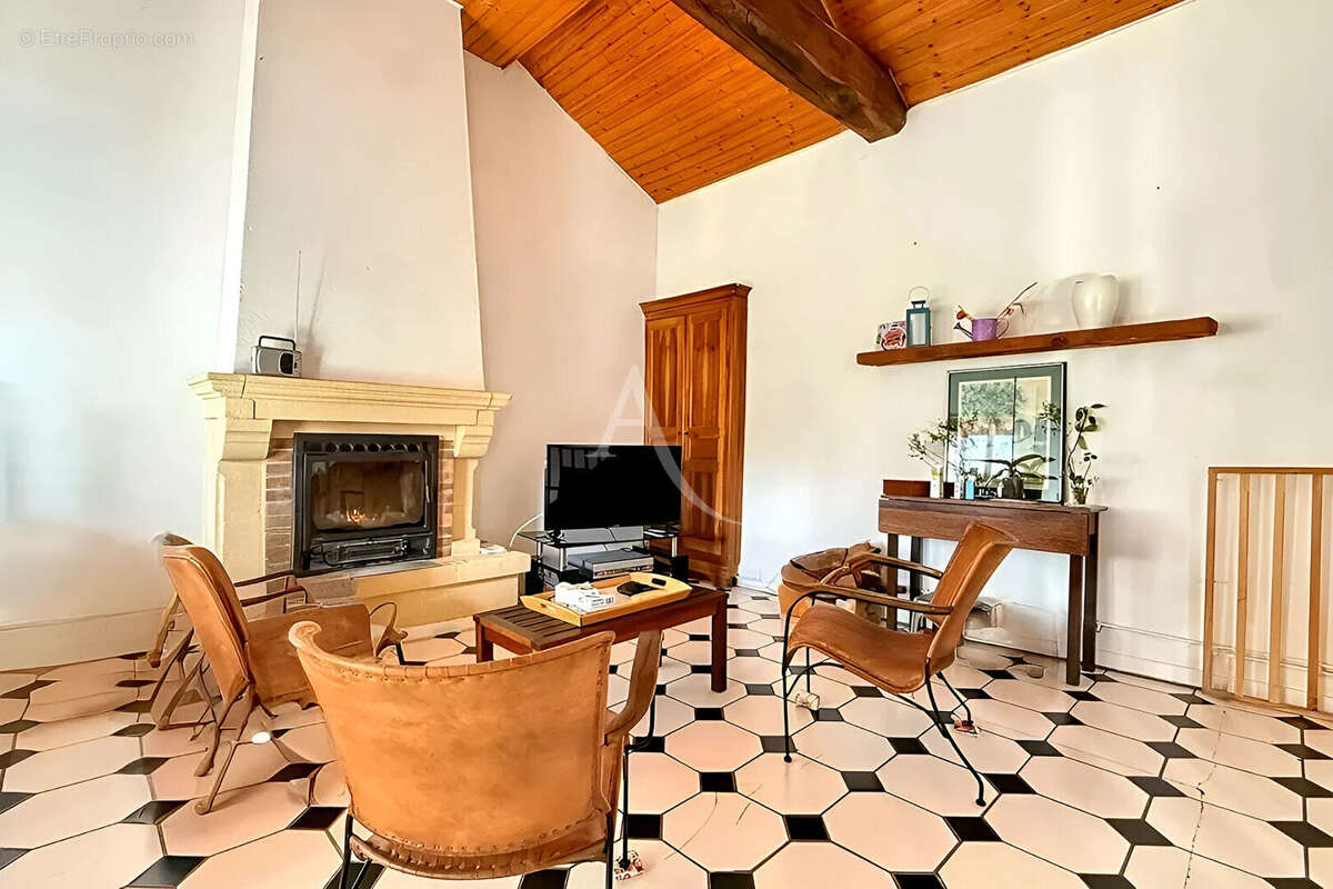 Maison à LA CAILLERE-SAINT-HILAIRE