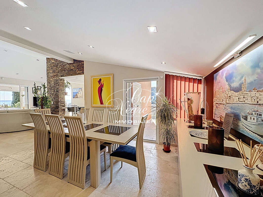 Propriété vue mer clé en main à vendre à cavalaire sur mer - golfe de saint tropez - photo 12