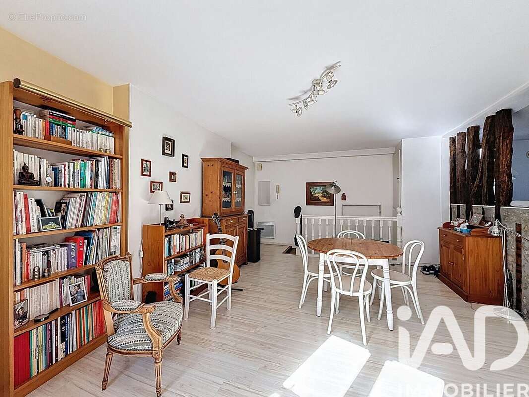 Photo 2 - Appartement à AUXERRE