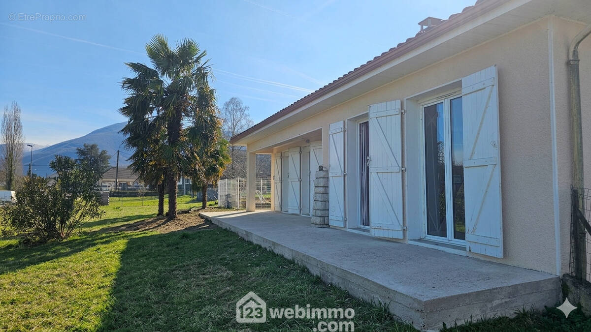 Maison à LESTELLE-BETHARRAM