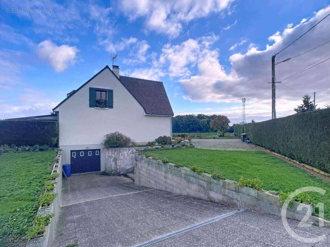 Maison à CHATEAU-SUR-EPTE