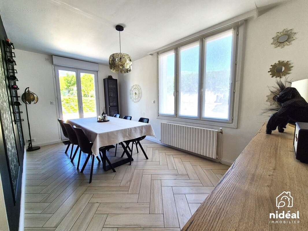 Maison à SEBOURG