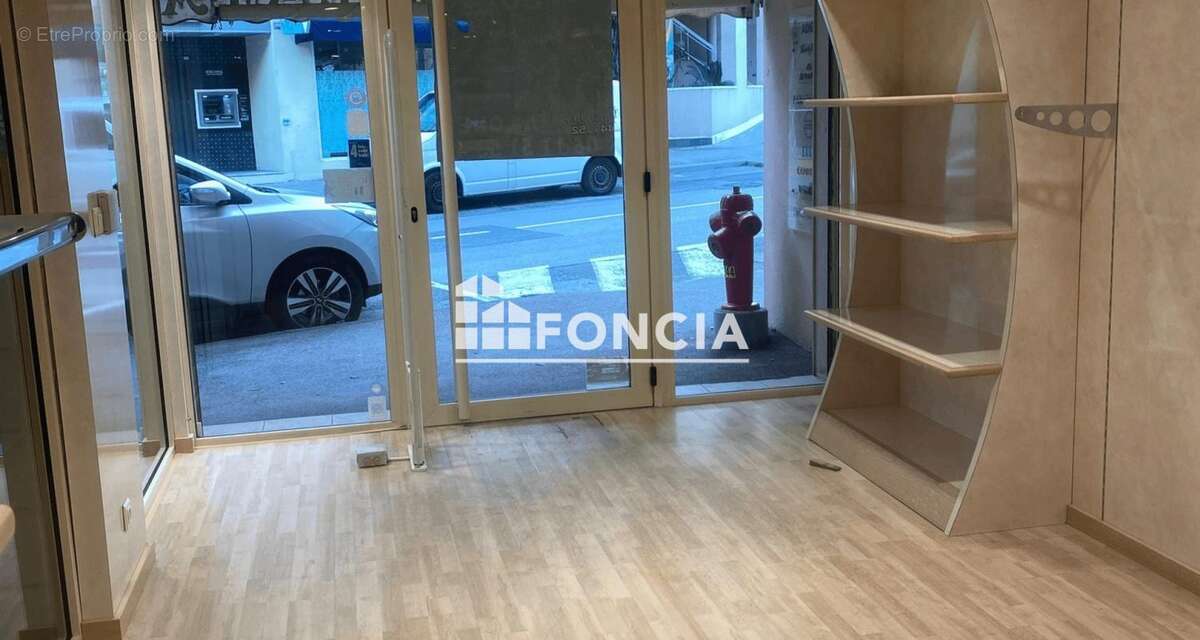 Commerce à CAVALAIRE-SUR-MER