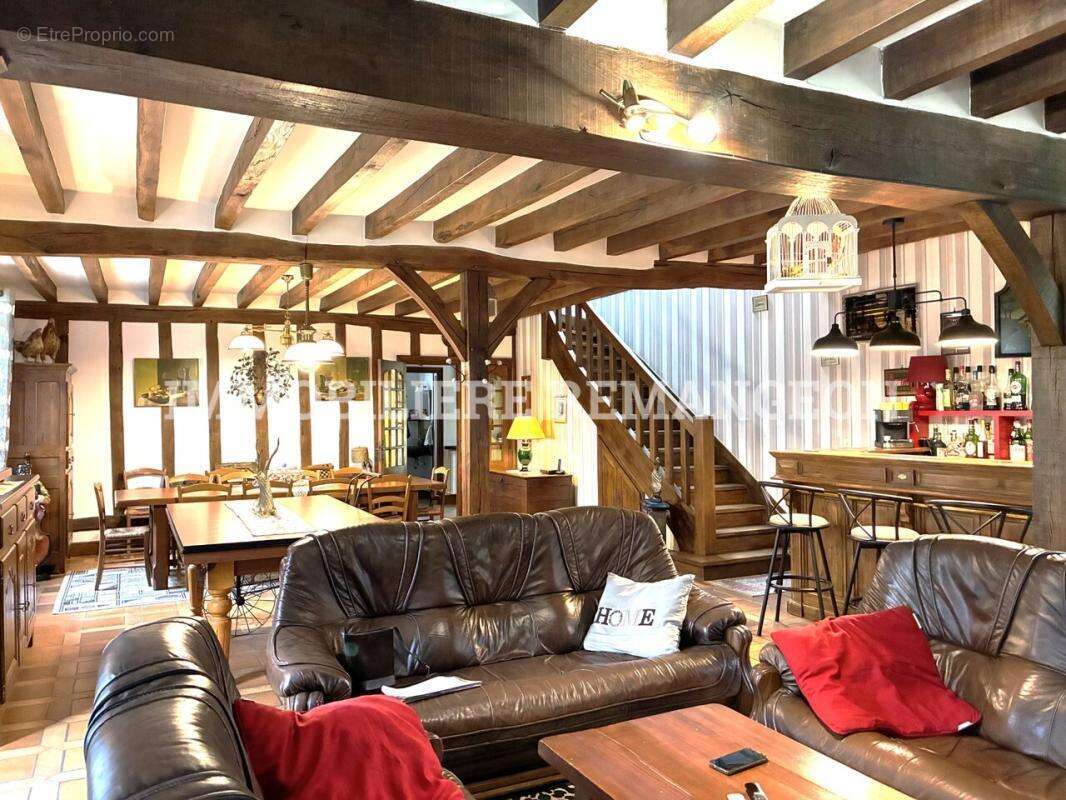 Maison à NEUVY-SUR-BARANGEON