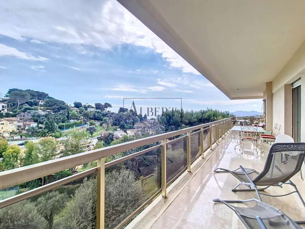 Appartement à LE CANNET