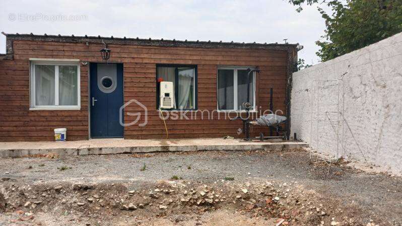  COUP DE CŒUR ! Maison récente de 136 m² avec terrain clos de 722 m² – Fort potentiel – Gibourne (17) - photo 11